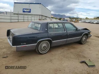 1990 Cadillac DeVille z VIN 1G6CD5338L4376482, wystawiony jako Copart lot #76513224 z przebiegiem 139 628 mil mil oraz Czysty tytuł • Clean title. Historia ofert i sprzedaży dostępna na DreamBid. Obrazek 3.
