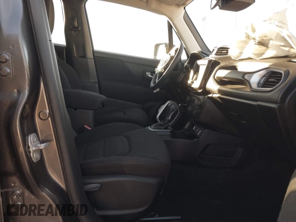 2020 Jeep Renegade Latitude with VIN ZACNJABB8LPL25157, listed as a IAAI auction lot 41065402 with 64,982 mi miles. Bid and sale history available at carsss.com. Image 5.