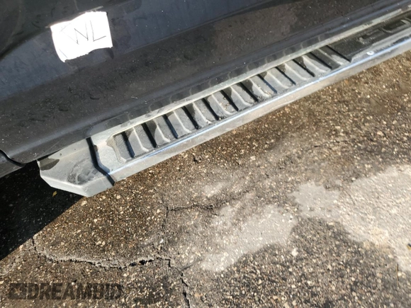 2023 Ford F-150 XL z VIN 1FTEW1CPXPKD60300, wystawiony jako Copart lot #62825095 z przebiegiem Nie podano mil oraz Nie do naprawy • Non repairable. Historia ofert i sprzedaży dostępna na DreamBid. Obrazek 12.
