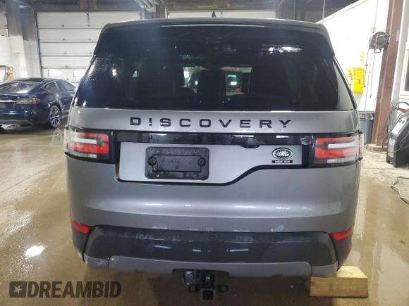 2018 Land Rover Discovery HSE Luxury z VIN SALRT2RV7JA052867, wystawiony jako Copart lot #47933665 z przebiegiem 104 033 mil mil oraz Szkoda całkowita • Salvage title. Historia ofert i sprzedaży dostępna na DreamBid. Obrazek 6.