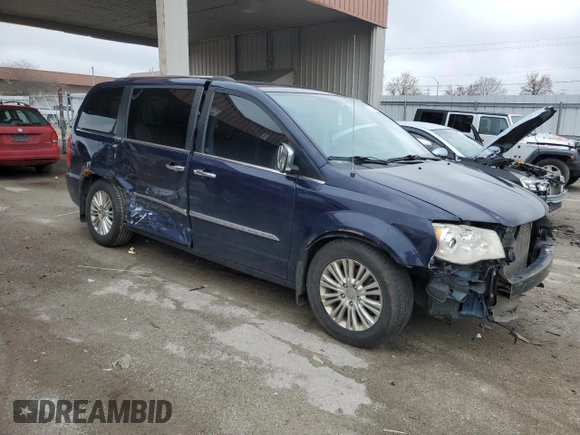 2013 Chrysler Town & Country Limited z VIN 2C4RC1GG9DR711585, wystawiony jako Copart lot #52674455 z przebiegiem Nie podano mil oraz Szkoda całkowita • Salvage title. Historia ofert i sprzedaży dostępna na DreamBid. Obrazek 4.