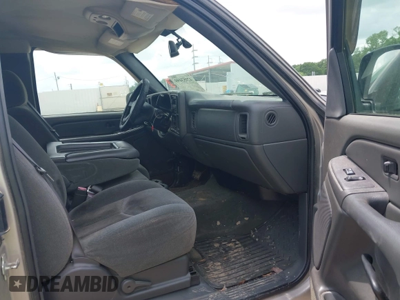 2004 Chevrolet Silverado 1500 Work Truck with VIN 2GCEC19T541280492, listed as a IAAI auction lot 42053499 with 233,258 mi miles and . Bid and sale history available at DreamBid. Image 5.