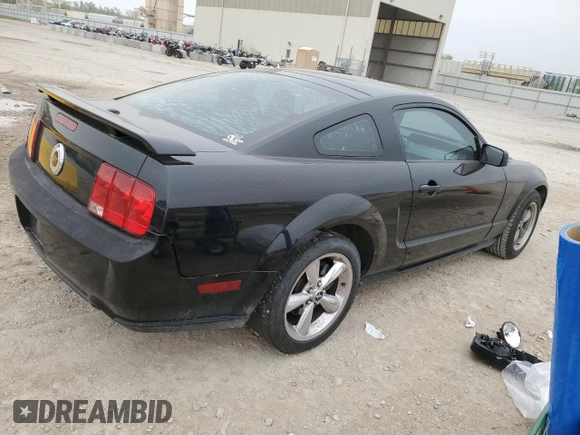 2009 Ford Mustang GT with VIN 1ZVHT82HX95105699, listed as a Copart auction lot 53817395 with 139,600 mi miles and Salvage title. Bid and sale history available at DreamBid. Image 3.