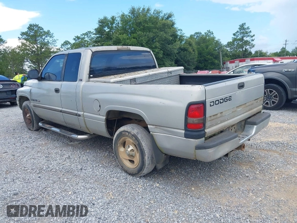 2000 Dodge 1500 with VIN 3B7HC13Z5YG160117, listed as a IAAI auction lot 42502247 with 268,184 mi miles and . Bid and sale history available at DreamBid. Image 3.