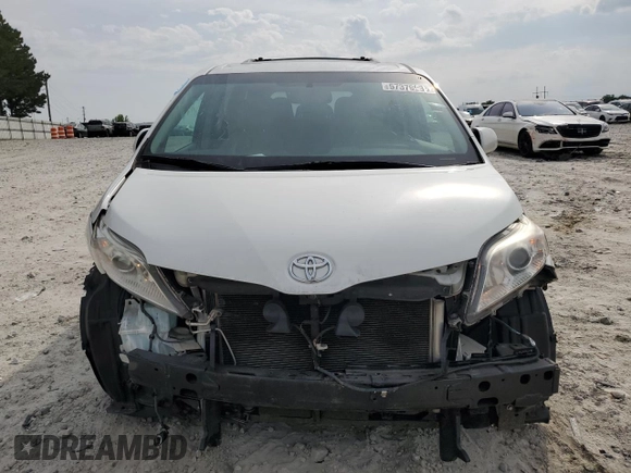 2016 Toyota Sienna XLE with VIN 5TDYK3DC3GS730639, listed as a Copart auction lot 57379935 with 105,323 mi miles and Salvage title. Bid and sale history available at DreamBid. Image 5.