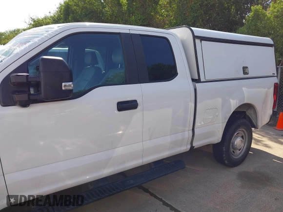 2018 Ford F-250 XL с VIN 1FT7X2A69JEB53733, выставлен на аукционе IAAI как лот 42692823 с пробегом 111 793 миль миль и . История ставок и продаж доступна на DreamBid. Изображение 14.