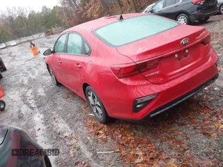 2020 Kia Forte LXS z VIN 3KPF24AD9LE215384, wystawiony jako IAAI lot #40951994 z przebiegiem 72 255 mil mil oraz . Historia ofert i sprzedaży dostępna na DreamBid. Obrazek 3.