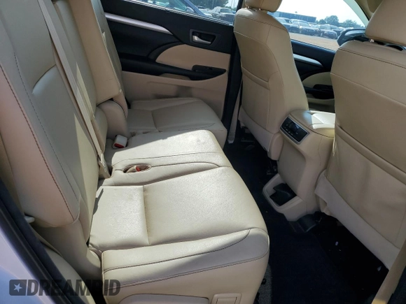 2018 Toyota Highlander SE с VIN 5TDKZRFH3JS549173, выставлен на аукционе Copart как лот 60822155 с пробегом 92 452 миль миль и Списание • Salvage title. История ставок и продаж доступна на DreamBid. Изображение 11.