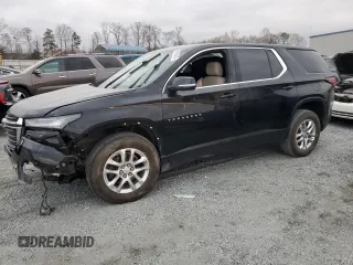 2023 Chevrolet Traverse LS z VIN 1GNERFKW3PJ293162, wystawiony jako Copart lot #49769415 z przebiegiem 25 026 mil mil oraz Szkoda całkowita • Salvage title. Historia ofert i sprzedaży dostępna na DreamBid. Obrazek 1.