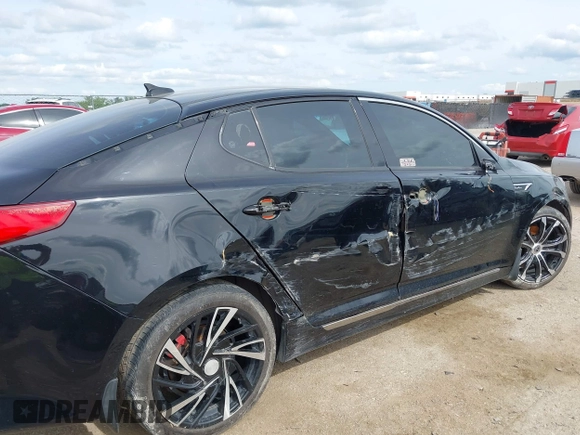 2015 Kia Optima SX Turbo with VIN 5XXGR4A6XFG403568, listed as a IAAI auction lot 42200293 with 199,639 mi miles and . Bid and sale history available at DreamBid. Image 6.