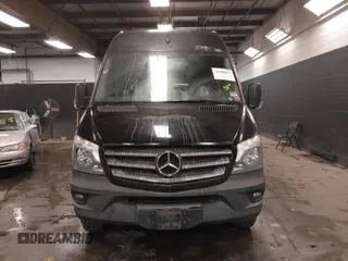 2015 Mercedes-Benz Sprinter Passenger with VIN WDZPE8CC1FP134956, listed as a IAAI auction lot 41388855 with 27,998 mi miles. Bid and sale history available at carsss.com. Image 12.