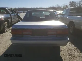 1991 Toyota Camry DLX z VIN 4T1SV21E2MU451022, wystawiony jako Copart lot #45333385 z przebiegiem 229 058 mil mil oraz Szkoda całkowita • Salvage title. Historia ofert i sprzedaży dostępna na DreamBid. Obrazek 6.