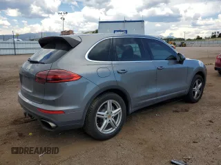 2016 Porsche Cayenne z VIN WP1AA2A21GKA10062, wystawiony jako Copart lot #64639685 z przebiegiem 52 962 mil mil oraz Szkoda całkowita • Salvage title. Historia ofert i sprzedaży dostępna na DreamBid. Obrazek 3.