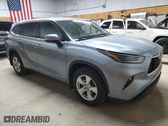 2021 Toyota Highlander L with VIN 5TDBZRBH3MS097848, listed as a Copart auction lot 61220625 with 57,658 mi miles and Clean title. Bid and sale history available at DreamBid. Image 4.