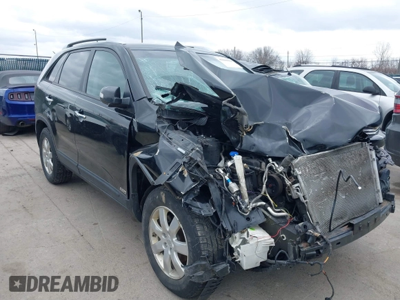 2011 Kia Sorento LX with VIN 5XYKTDA15BG033653, listed as a IAAI auction lot 41844960 with 227,336 mi miles. Bid and sale history available at carsss.com. Image 1.