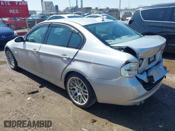 2006 BMW 3 Series 325i z VIN WBAVB13556PT00062, wystawiony jako IAAI lot #41912808 z przebiegiem 190 885 mil mil oraz . Historia ofert i sprzedaży dostępna na DreamBid. Obrazek 3.