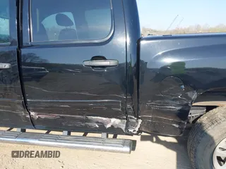2013 Chevrolet Silverado 1500 LT with VIN 3GCPKSE7XDG216336, listed as a IAAI auction lot 41899590 with 38,398 mi miles. Bid and sale history available at carsss.com. Image 17.