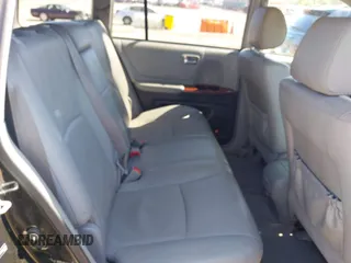 2007 Toyota Highlander Hybrid with VIN JTEHW21A970039728, listed as a IAAI auction lot 42044242 with 200,798 mi miles. Bid and sale history available at carsss.com. Image 8.