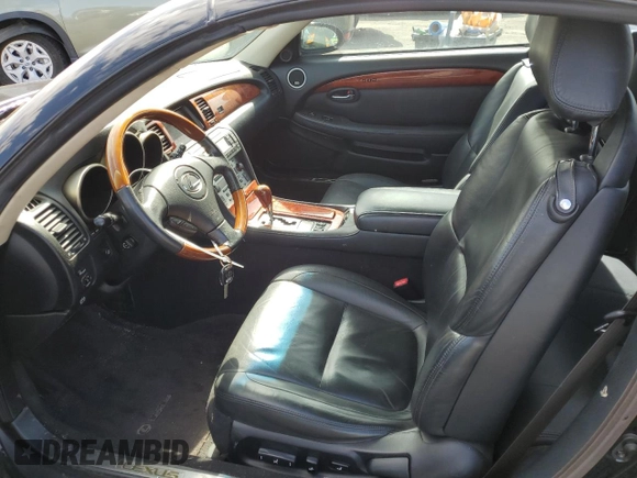 2004 Lexus SC 430 z VIN JTHFN48Y740060990, wystawiony jako Copart lot #48016905 z przebiegiem 77 766 mil mil oraz Nie do naprawy • Non repairable. Historia ofert i sprzedaży dostępna na DreamBid. Obrazek 5.
