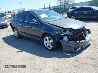 2008 Volkswagen Jetta SE with VIN 3VWRZ71K28M092871, listed as a IAAI auction lot 42059585 with Not provided miles and . Bid and sale history available at DreamBid. Image 1.