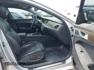 2017 Genesis G80 Ultimate z VIN KMHGN4JF6HU209477, wystawiony jako IAAI lot #42056310 z przebiegiem 134 288 mil mil oraz . Historia ofert i sprzedaży dostępna na DreamBid. Obrazek 5.