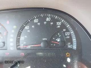 2002 Toyota Camry LE z VIN 4T1BE32K82U038819, wystawiony jako IAAI lot #42301111 z przebiegiem 189 166 mil mil oraz . Historia ofert i sprzedaży dostępna na DreamBid. Obrazek 7.