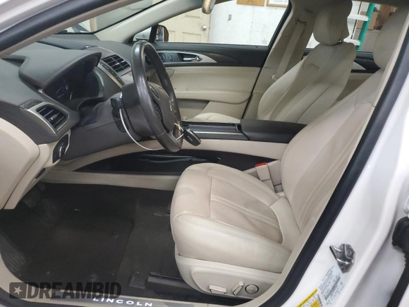 2019 Lincoln MKZ Hybrid Reserve II with VIN 3LN6L5MU8KR620816, listed as a Copart auction lot 58472075 with 38,421 mi miles and Salvage title. Bid and sale history available at DreamBid. Image 7.