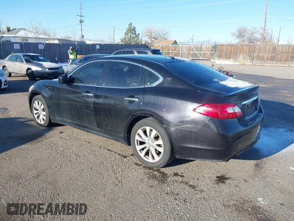 2011 Infiniti M with VIN JN1BY1AR6BM375099, listed as a IAAI auction lot 41451079 with 228,226 mi miles and . Bid and sale history available at carsss.com. Image 3.