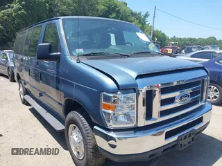 2014 Ford Econoline Cargo Commercial z VIN 1FTNE2EW1EDB04979, wystawiony jako IAAI lot #42557060 z przebiegiem 95 393 mil mil oraz . Historia ofert i sprzedaży dostępna na DreamBid. Obrazek 1.