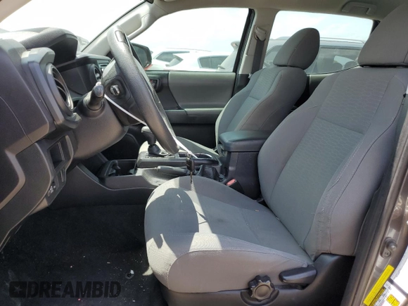 2017 Toyota Tacoma SR z VIN 5TFAX5GNXHX096186, wystawiony jako Copart lot #53731085 z przebiegiem 109 821 mil mil oraz Szkoda całkowita • Salvage title. Historia ofert i sprzedaży dostępna na DreamBid. Obrazek 7.