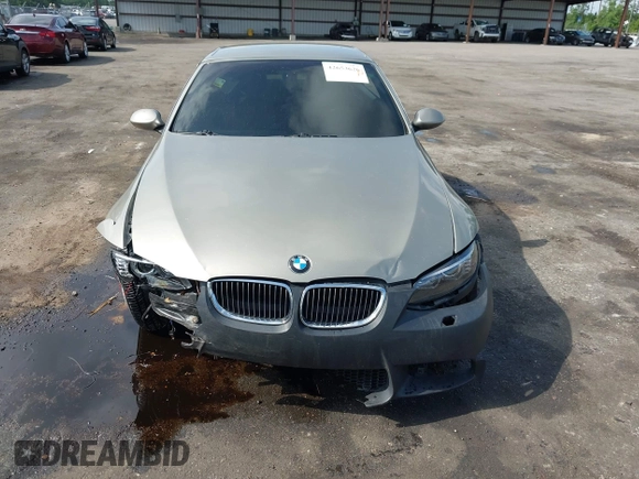 2008 BMW 3 Series 335i z VIN WBAWL73588PX53776, wystawiony jako IAAI lot #42653626 z przebiegiem 128 482 mil mil oraz . Historia ofert i sprzedaży dostępna na DreamBid. Obrazek 6.