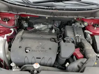 2018 Mitsubishi Outlander SE с VIN JA4AR3AW7JU019941, выставлен на аукционе Copart как лот 85173765 с пробегом 54 991 миль миль и Списание • Salvage title. История ставок и продаж доступна на DreamBid. Изображение 16.