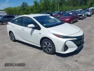 2017 Toyota Prius Plus z VIN JTDKARFP9H3061839, wystawiony jako IAAI lot #42090243 z przebiegiem 93 062 mil mil oraz . Historia ofert i sprzedaży dostępna na DreamBid. Obrazek 1.