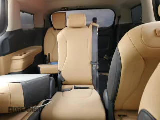2024 Kia Carnival EX with VIN KNDNC5H32R6422113, listed as a Copart auction lot 75489544 with 0 mi miles and Non Repairable. Bid and sale history available at carsss.com. Image 10.