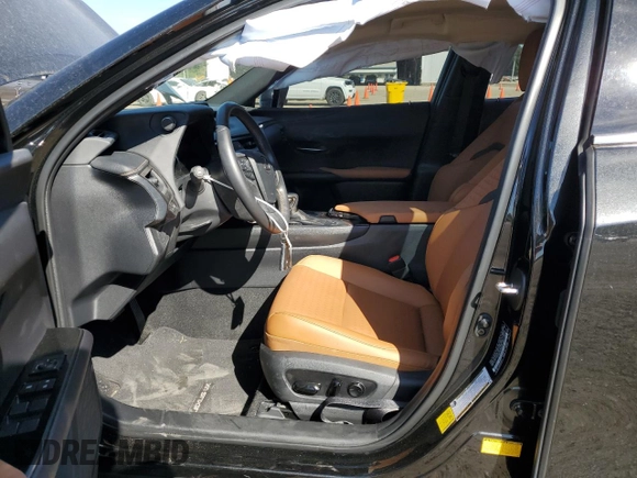 2021 Lexus UX with VIN JTHX9JBH5M2054268, listed as a Copart auction lot 45016343 with 14,692 mi miles. Bid and sale history available at carsss.com. Image 7.