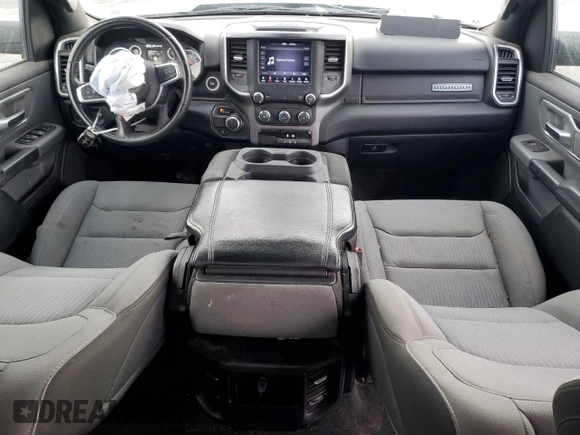 2021 Ram 1500 Big Horn z VIN 1C6RREFG3MN533006, wystawiony jako Copart lot #86377794 z przebiegiem 98 354 mil mil oraz Szkoda całkowita • Salvage title. Historia ofert i sprzedaży dostępna na DreamBid. Obrazek 8.