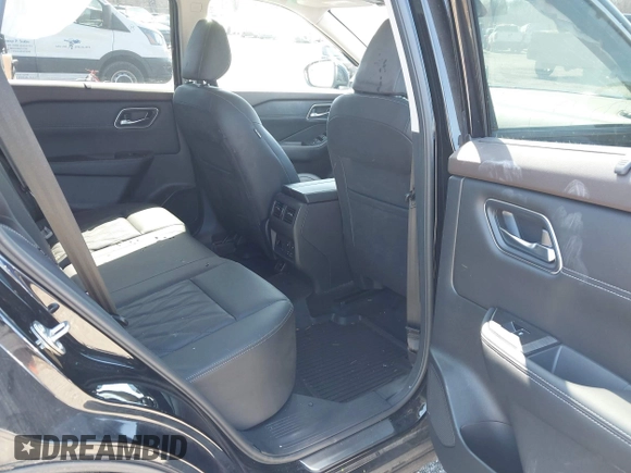 2021 Nissan Rogue Platinum with VIN JN8AT3DD4MW303574, listed as a IAAI auction lot 41868618 with 60,382 mi miles. Bid and sale history available at carsss.com. Image 8.