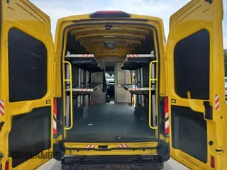 2019 Ford Transit z VIN 1FTYR3XM7KKA24824, wystawiony jako IAAI lot #42500762 z przebiegiem 75 307 mil mil oraz . Historia ofert i sprzedaży dostępna na DreamBid. Obrazek 33.