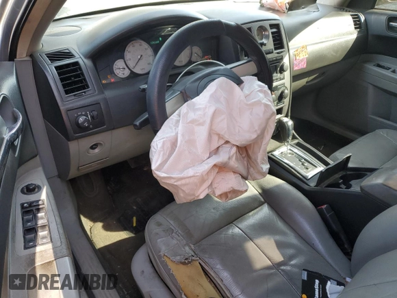 2006 Chrysler 300 Touring with VIN 2C3KA53G76H434890, listed as a Copart auction lot 54378785 with 226,588 mi miles and Salvage Title. Bid and sale history available at DreamBid. Image 8.