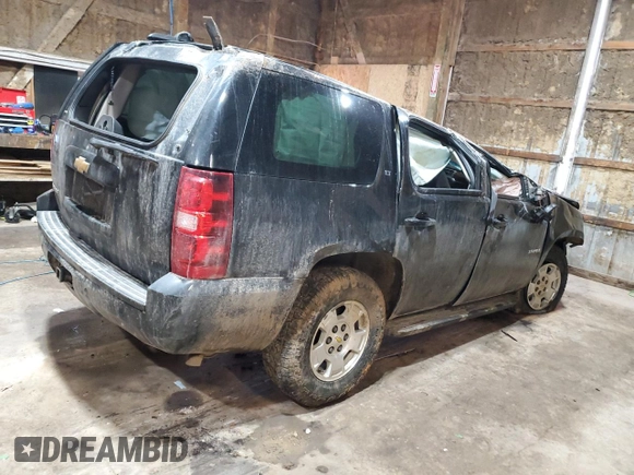 2013 Chevrolet Tahoe LT z VIN 1GNSKBE01DR332478, wystawiony jako Copart lot #51455625 z przebiegiem 143 541 mil mil oraz Czysty tytuł • Clean title. Historia ofert i sprzedaży dostępna na DreamBid. Obrazek 3.