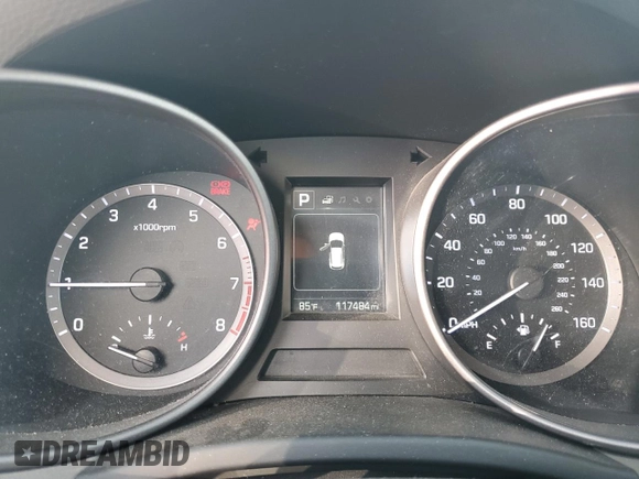 2017 Hyundai Santa Fe 2.4L z VIN 5NMZTDLB9HH022027, wystawiony jako Copart lot #56242045 z przebiegiem 117 484 mil mil oraz Szkoda całkowita • Salvage title. Historia ofert i sprzedaży dostępna na DreamBid. Obrazek 9.