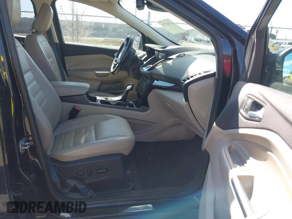 2019 Ford Escape Titanium с VIN 1FMCU9J99KUC44157, выставлен на аукционе IAAI как лот 41741733 с пробегом 75 697 миль миль и . История ставок и продаж доступна на DreamBid. Изображение 5.