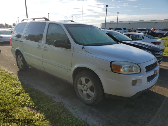 2007 Chevrolet Uplander LT w/3LT with VIN 1GNDV33197D157027, listed as a Copart auction lot 74392094 with 0 mi miles and Salvage Title. Bid and sale history available at carsss.com. Image 4.