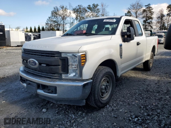 2019 Ford F-250 XL z VIN 1FT7X2A68KEG66277, wystawiony jako Copart lot #80158754 z przebiegiem Nie podano mil oraz Szkoda całkowita • Salvage title. Historia ofert i sprzedaży dostępna na DreamBid. Obrazek 1.