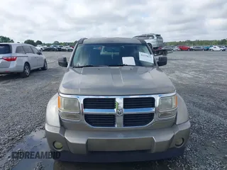 2007 Dodge Nitro SLT z VIN 1D8GT58KX7W689384, wystawiony jako IAAI lot #42139632 z przebiegiem 242 166 mil mil oraz . Historia ofert i sprzedaży dostępna na DreamBid. Obrazek 12.