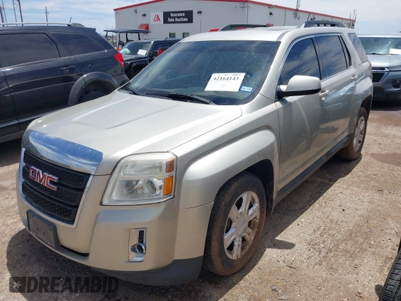2015 GMC Terrain SLT z VIN 2GKFLXEK1F6240828, wystawiony jako IAAI lot #42164143 z przebiegiem 129 652 mil mil oraz . Historia ofert i sprzedaży dostępna na DreamBid. Obrazek 17.