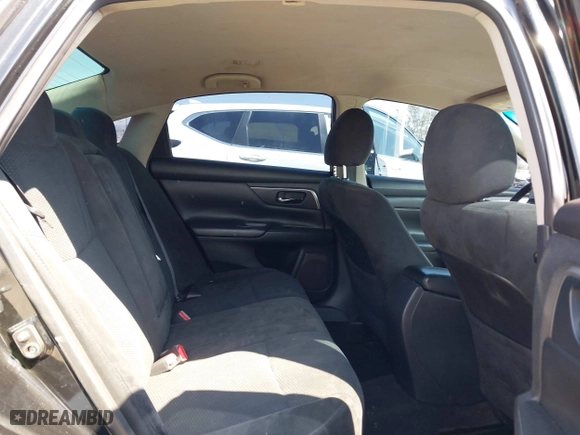 2015 Nissan Altima 2.5 with VIN 1N4AL3AP2FN914521, listed as a IAAI auction lot 41987003 with 143,981 mi miles. Bid and sale history available at carsss.com. Image 8.