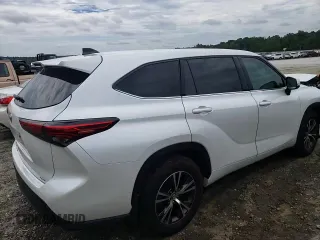 2022 Toyota Highlander L z VIN 5TDCZRBH1NS216485, wystawiony jako Copart lot #64766914 z przebiegiem 33 579 mil mil oraz Szkoda całkowita • Salvage title. Historia ofert i sprzedaży dostępna na DreamBid. Obrazek 10.