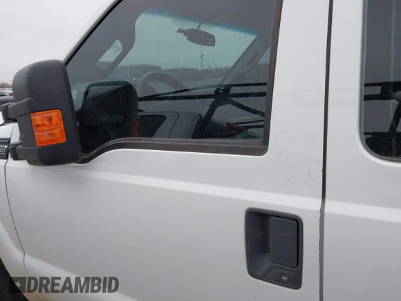 2016 Ford F-250 XLT z VIN 1FT7X2A66GEC26128, wystawiony jako IAAI lot #41552582 z przebiegiem 164 291 mil mil oraz . Historia ofert i sprzedaży dostępna na DreamBid. Obrazek 13.