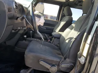 2018 Jeep Wrangler Unlimited Sport with VIN 1C4BJWDG4JL882001, listed as a Copart auction lot 51965055 with 132,836 mi miles and Salvage Title. Bid and sale history available at DreamBid. Image 7.